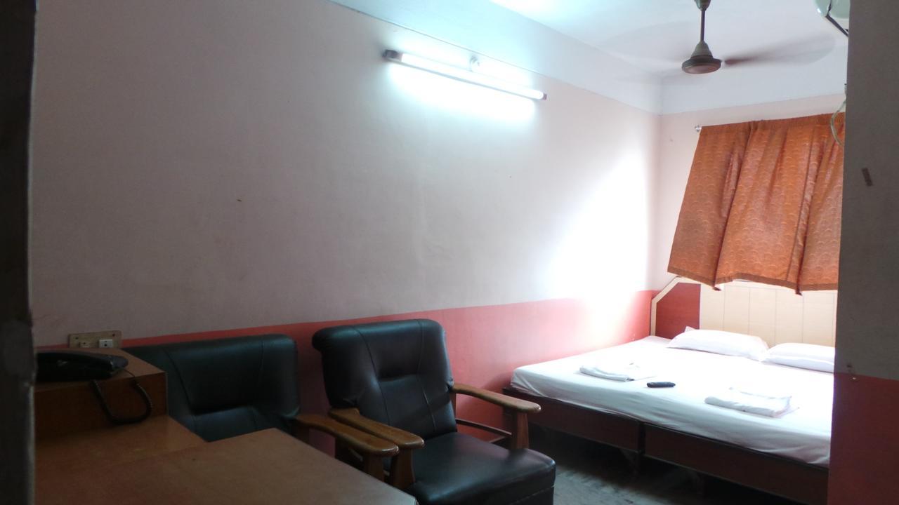 M.P.M. Guest House 퐁디셰리 외부 사진